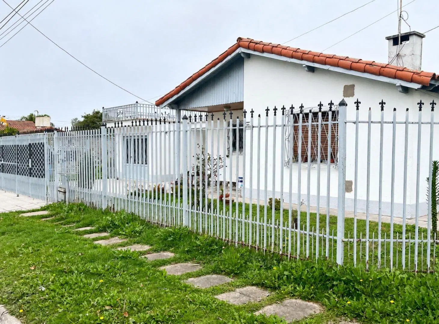 VENTA CASA 4 AMB CIUDAD EVITA DOBLE COCHERA PATIO 3