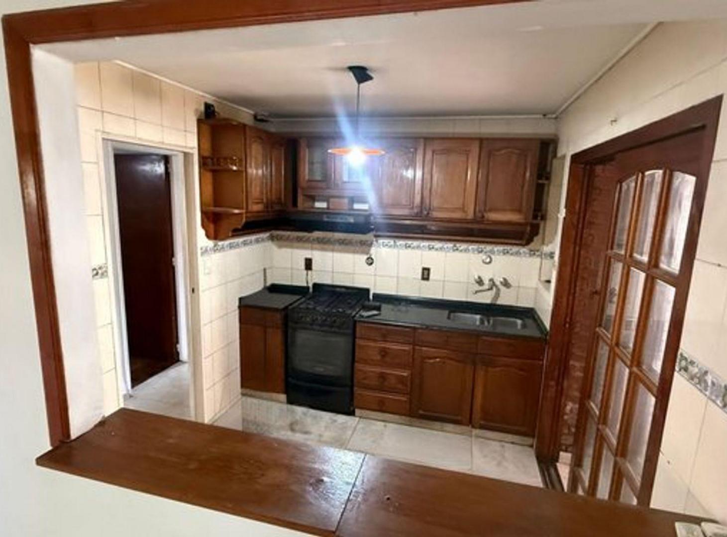 Foto de ALQUILER CASA 4 AMB CIUDAD EVITA CON PILETA, imagen 2