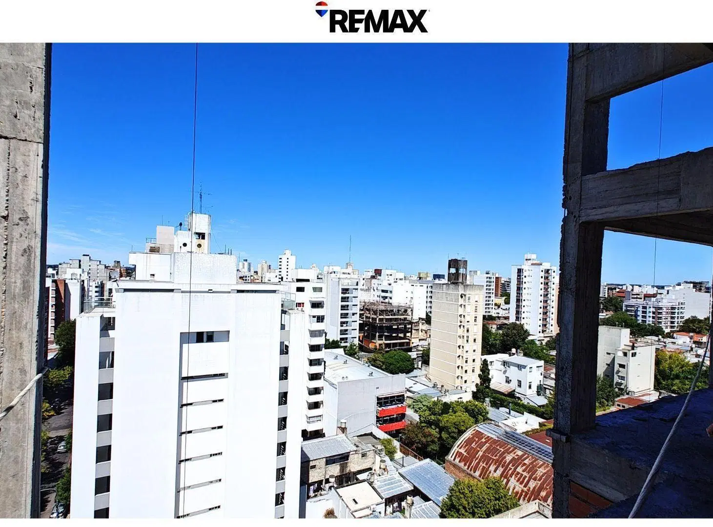 MONOAMBIENTE 45 M2 C/BALCON EN LA PLATA 2