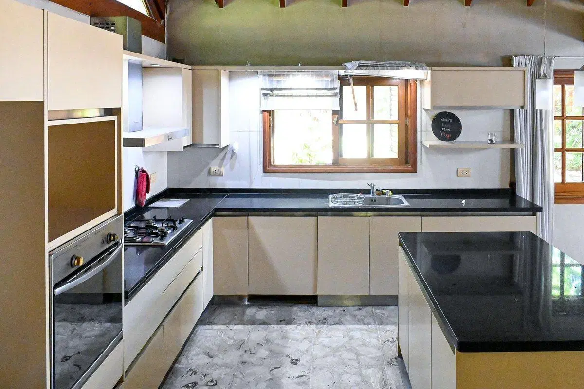 VENTA CASA 5 AMB CALZADACENTRO PILETA FONDO QUINTA 5