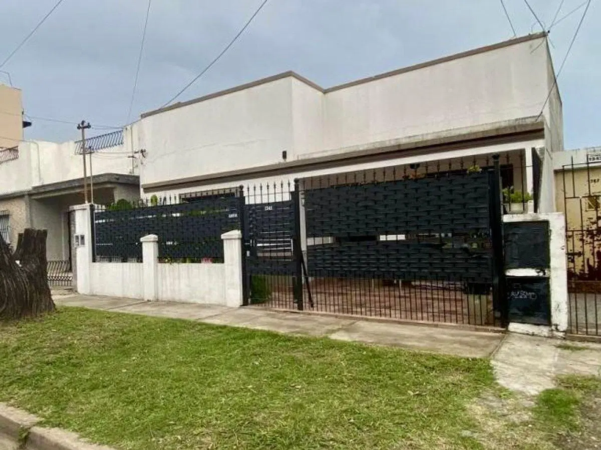 VENTA PH 4 AMBIENTES PALOMAR MORON C/ PATIO 1