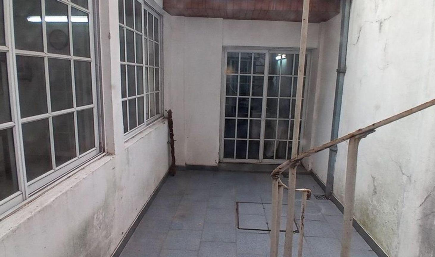 Foto de VENTA CASA 4 AMBIENTES VELEZ SARSFIELD TERRAZA, imagen 4