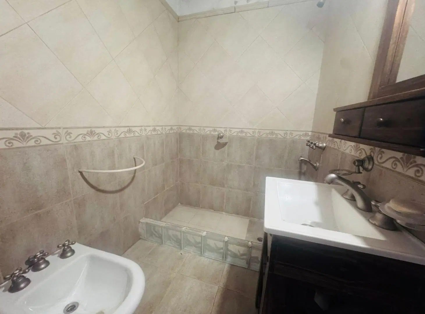 VENTA CASA 4 AMB LANUS MODERNA JARDIN COCHERA 3