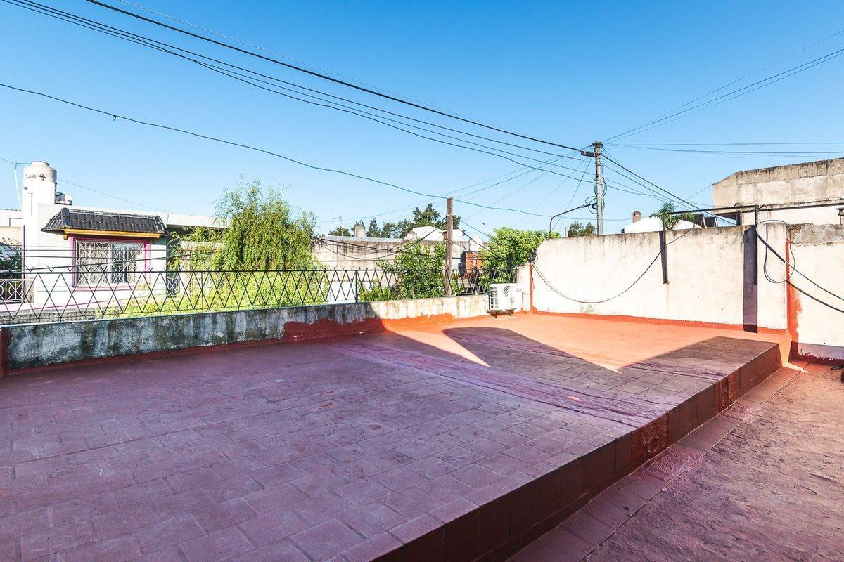 Foto de VENTA CASA 3 AMB CIUDADELA QUINCHO TERRAZA COCHERA, imagen 2