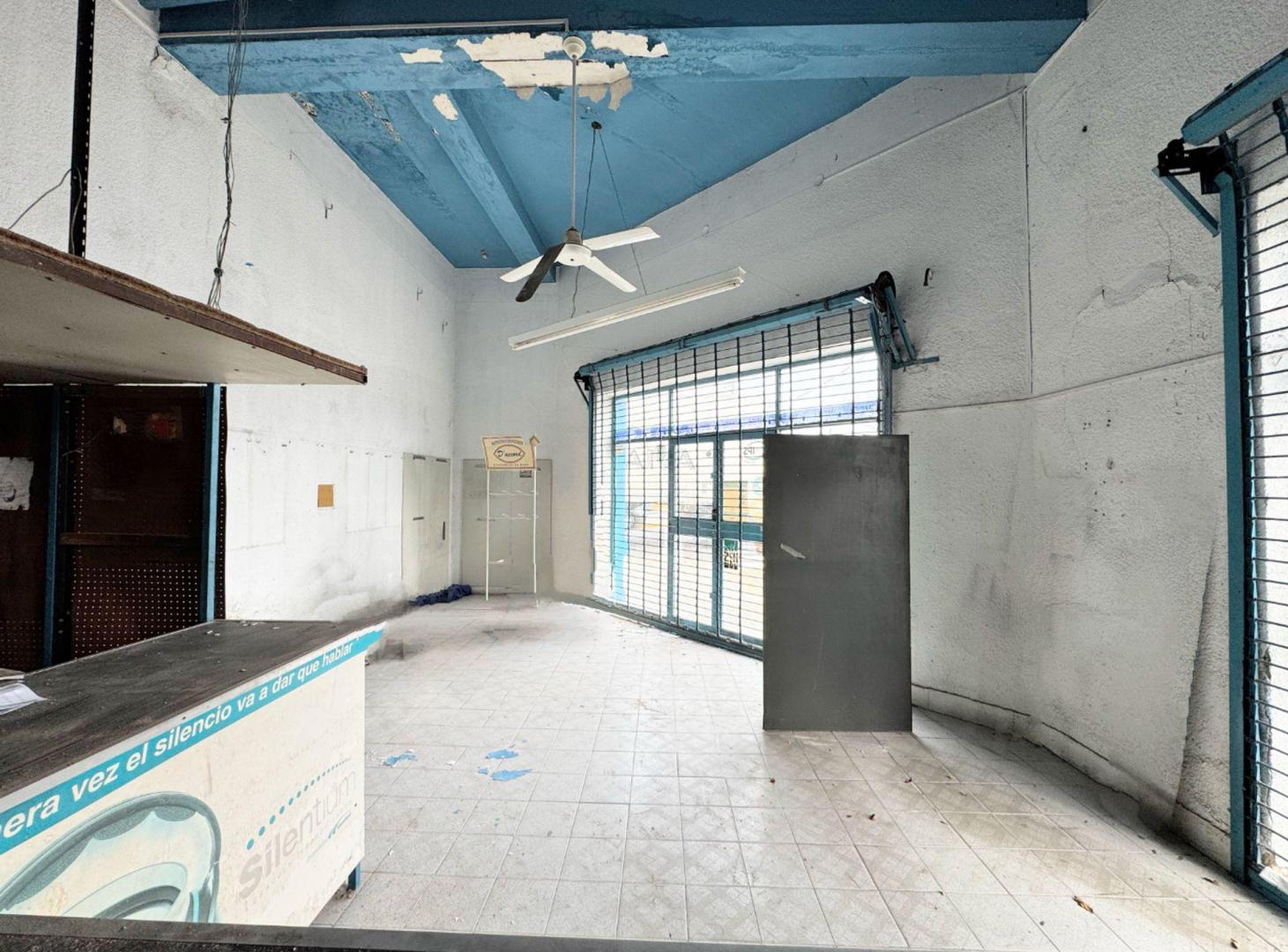 Foto de ALQUILER LOCAL EN ESQUINA MATADEROS 162m2, imagen 5