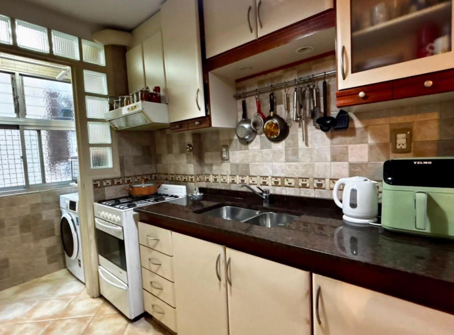 Foto de DEPARTAMENTO 4 AMBIENTES ALMAGRO CON BALCON, imagen 2