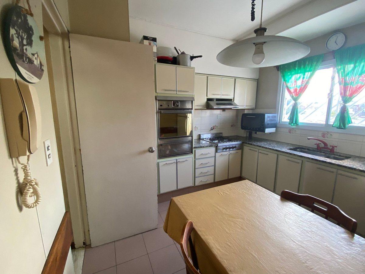 Foto de VENTA PH 5 AMBIENTES CIUDADELA C/LOCAL COMERCIAL, imagen 2