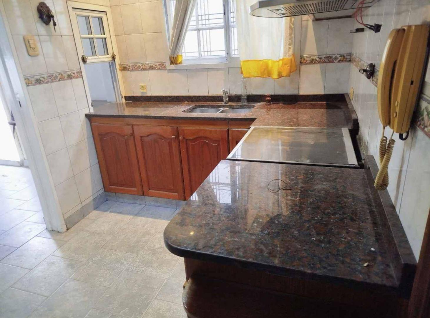 Foto de VENTA CASA 5 AMBIENTES LOMAS COCHERA PATIO, imagen 4