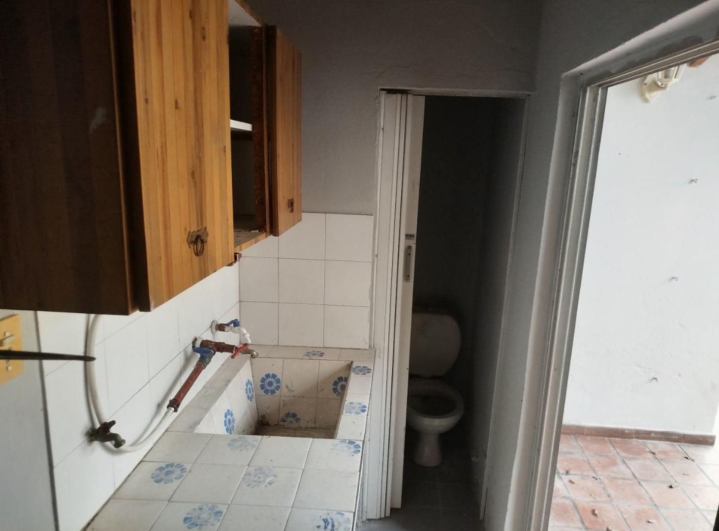 Foto de VENTA CASA 5 AMBIENTES LOMAS COCHERA PATIO, imagen 3