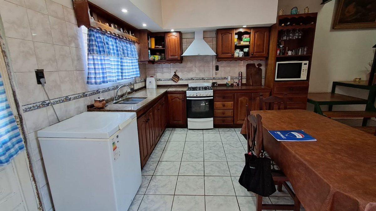 Foto de VENDE CASA 4 AMBIENTES CAÑUELAS, imagen 1