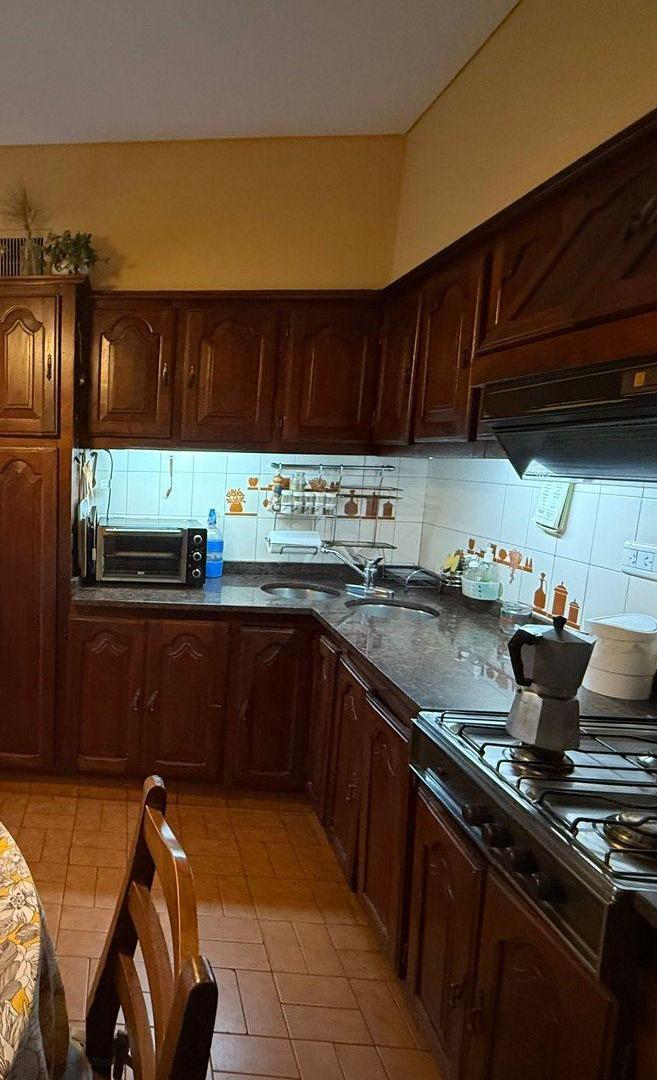 Foto de VENTA CASA TRIPLEX 5 AMB. DE CATEGORIA LINIERS, imagen 4