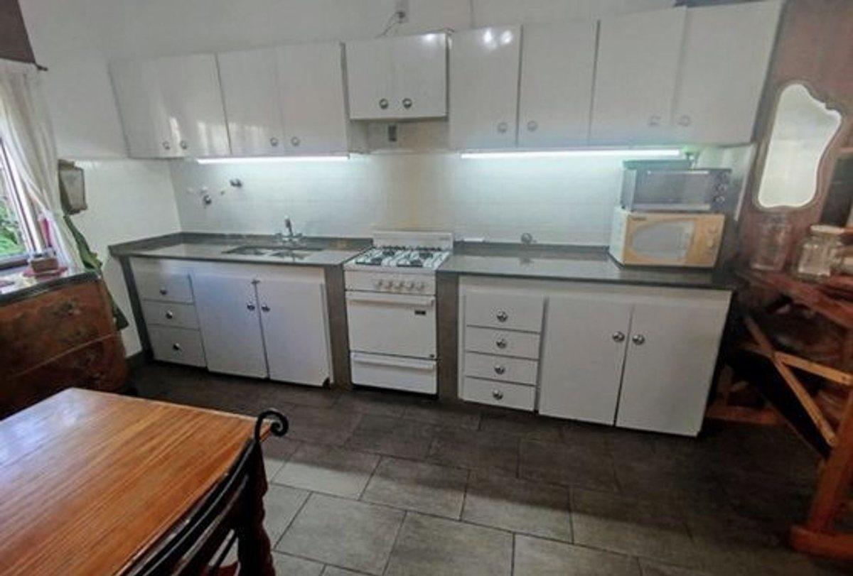 Foto de VENTA CASA 4 AMB TEMPERLEY APTO CREDITO PATIO, imagen 2