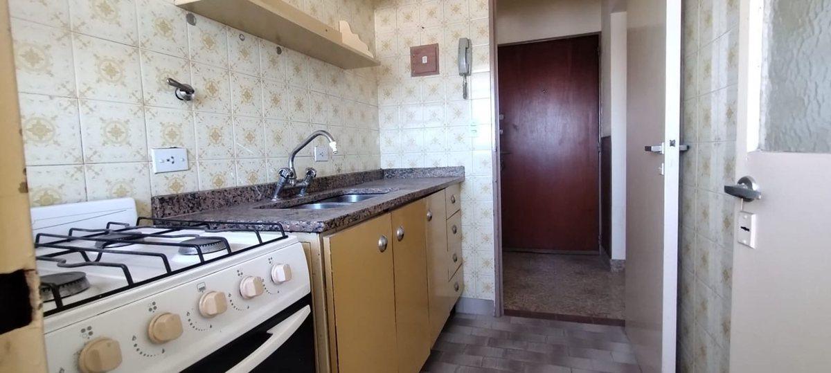Foto de VENTA DEPARTAMENTO 2 AMBIENTES LINIERS, imagen 2