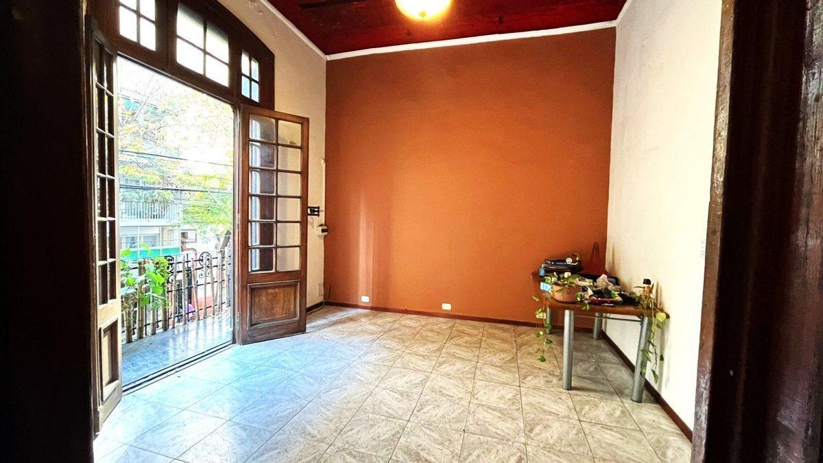 Foto de VENTA PH 6 AMBIENTES EN BALVANERA IDEAL INVERSORES, imagen 1