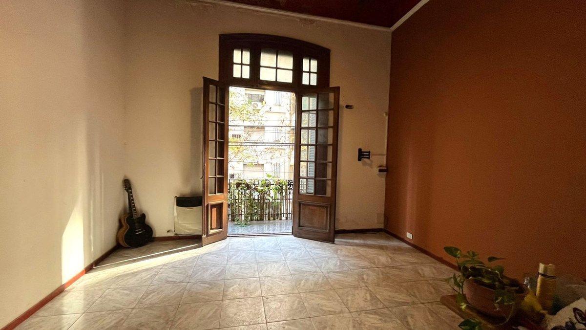 Foto de VENTA PH 6 AMBIENTES EN BALVANERA IDEAL INVERSORES, imagen 4