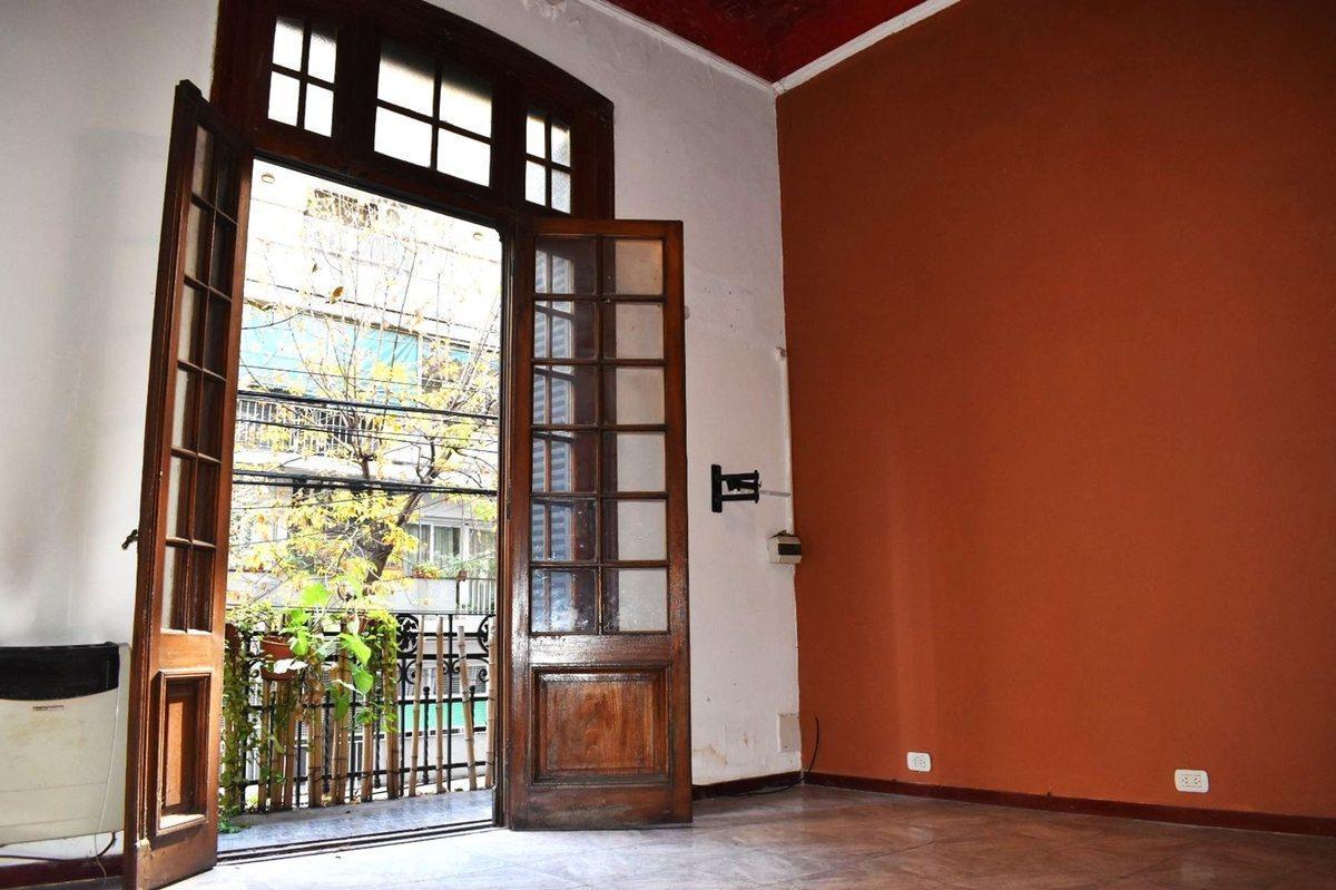 Foto de VENTA PH 6 AMBIENTES EN BALVANERA IDEAL INVERSORES, imagen 2