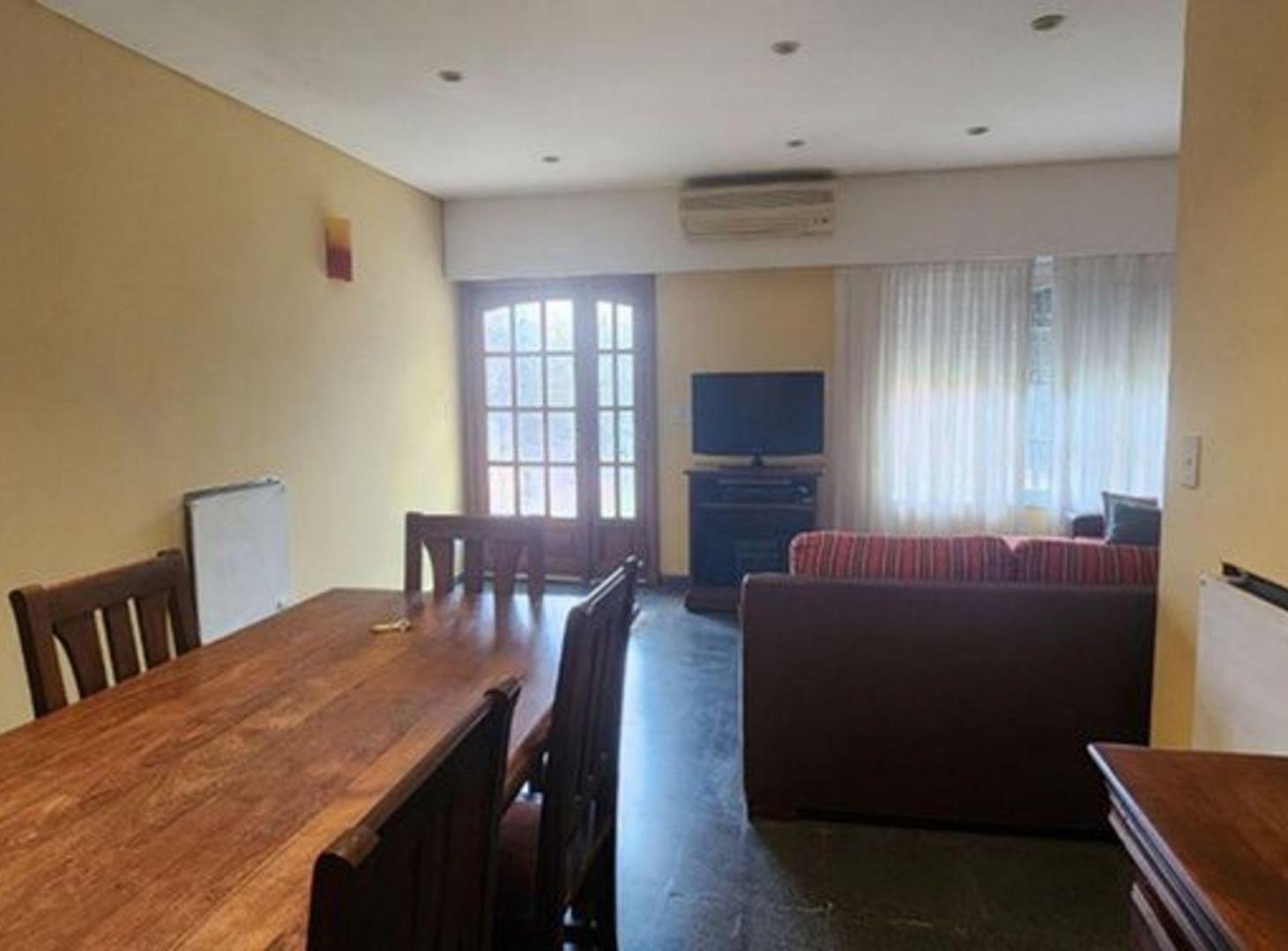 Foto de VENTA CASA 3 AMBIENTES LOTE EN ESQUINA TEMPERLEY, imagen 4