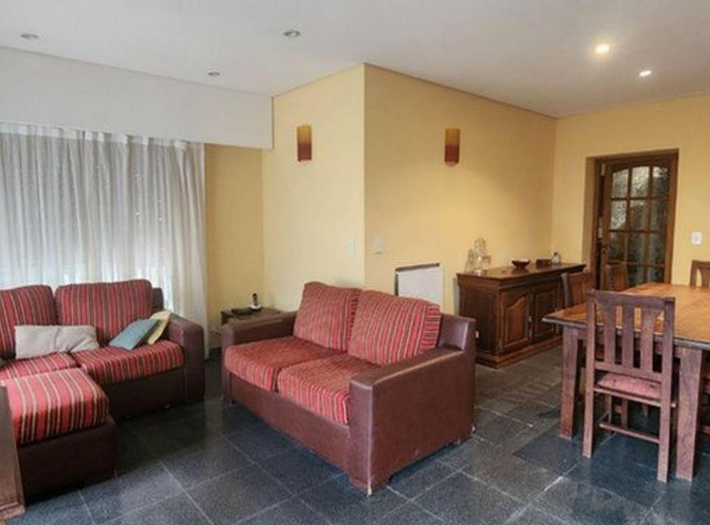 Foto de VENTA CASA 3 AMBIENTES LOTE EN ESQUINA TEMPERLEY, imagen 1