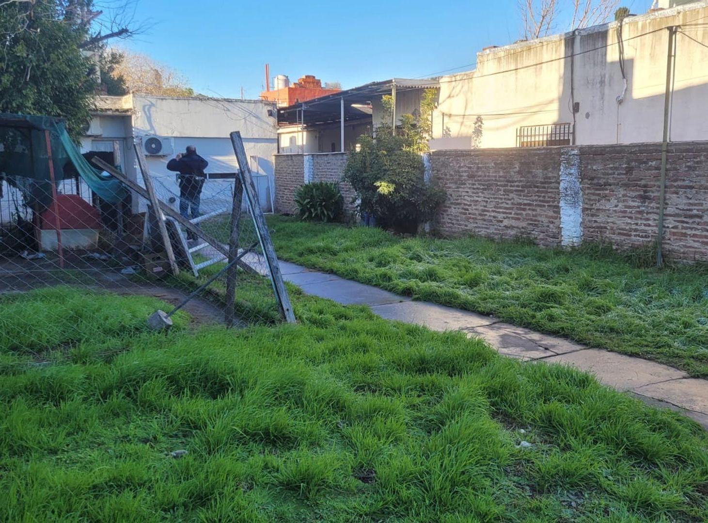Foto de VENTA CASA 3 AMB HURLINGHAM A RECICLAR LOTE PROPIO, imagen 2