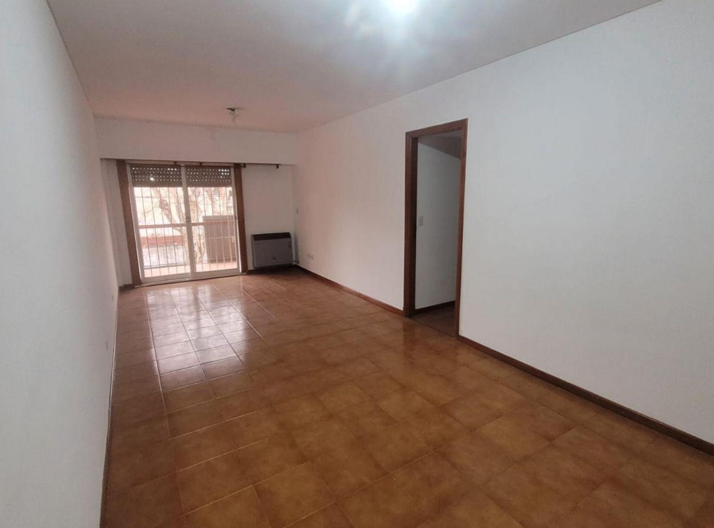 Foto de VENTA DPTO 4 AMB LINIERS IMPECABLE, imagen 2