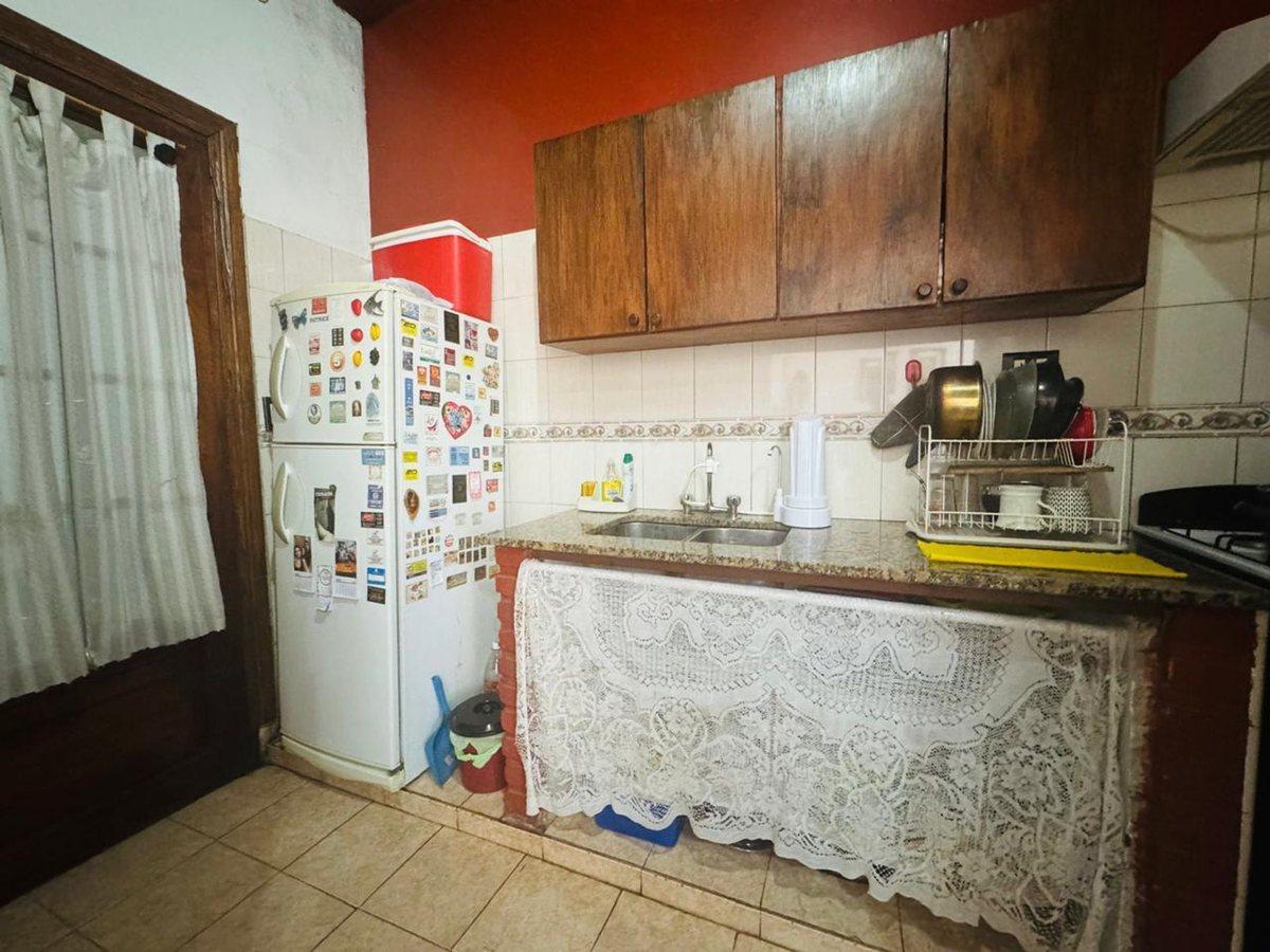 Foto de VENTA PH 3 AMB LANUS COCHERA JARDIN APTO CREDITO, imagen 2