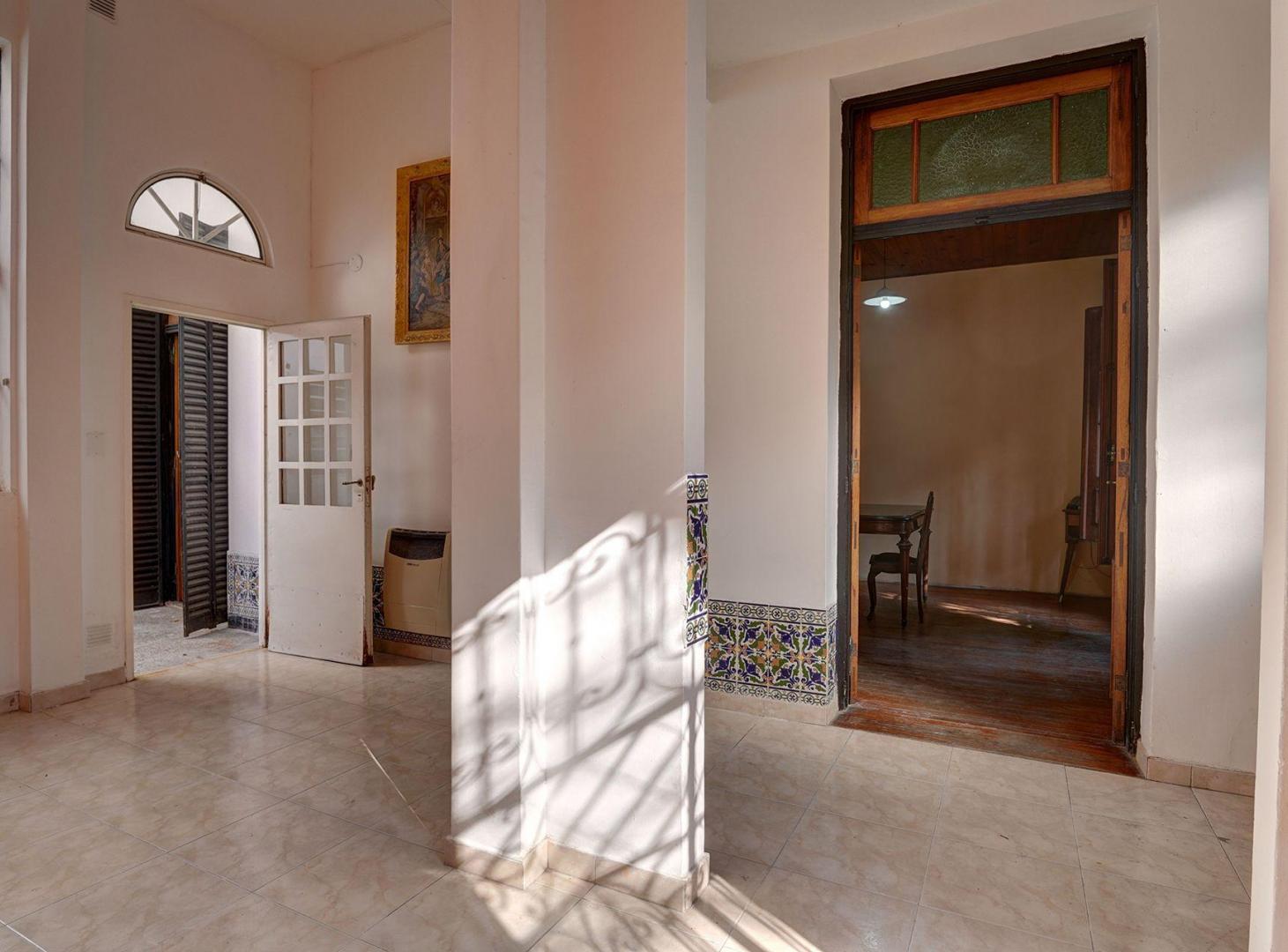 Foto de VENTA PH 5 AMB VELEZ SARSFIELD FTE PATIO Y TERRAZA, imagen 1