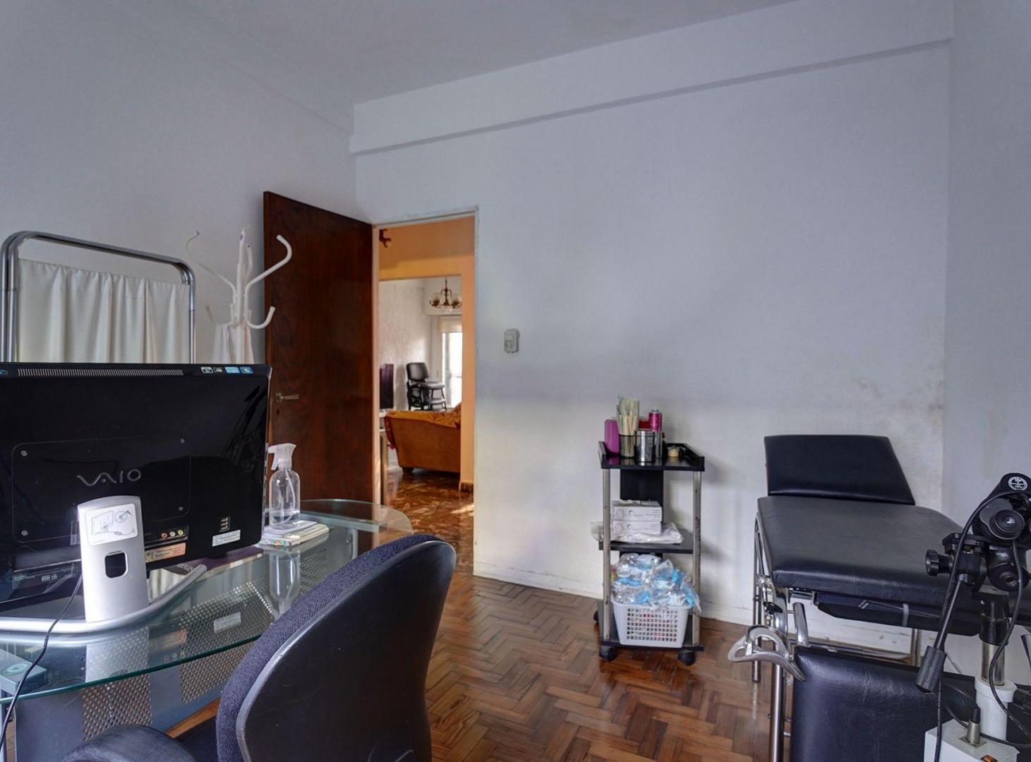 Foto de VENTA PH 3 AMB PARQUE AVELLANEDA FRENTE GARAGE, imagen 5