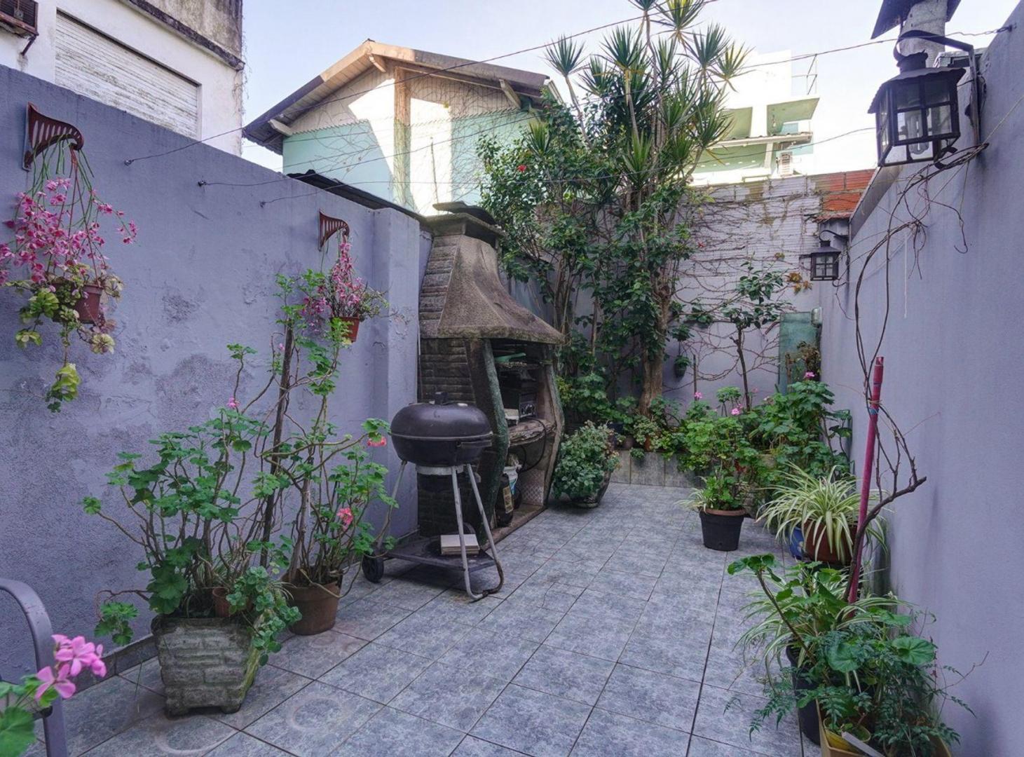 Foto de VENTA PH 3 AMB PARQUE AVELLANEDA FRENTE GARAGE, imagen 1