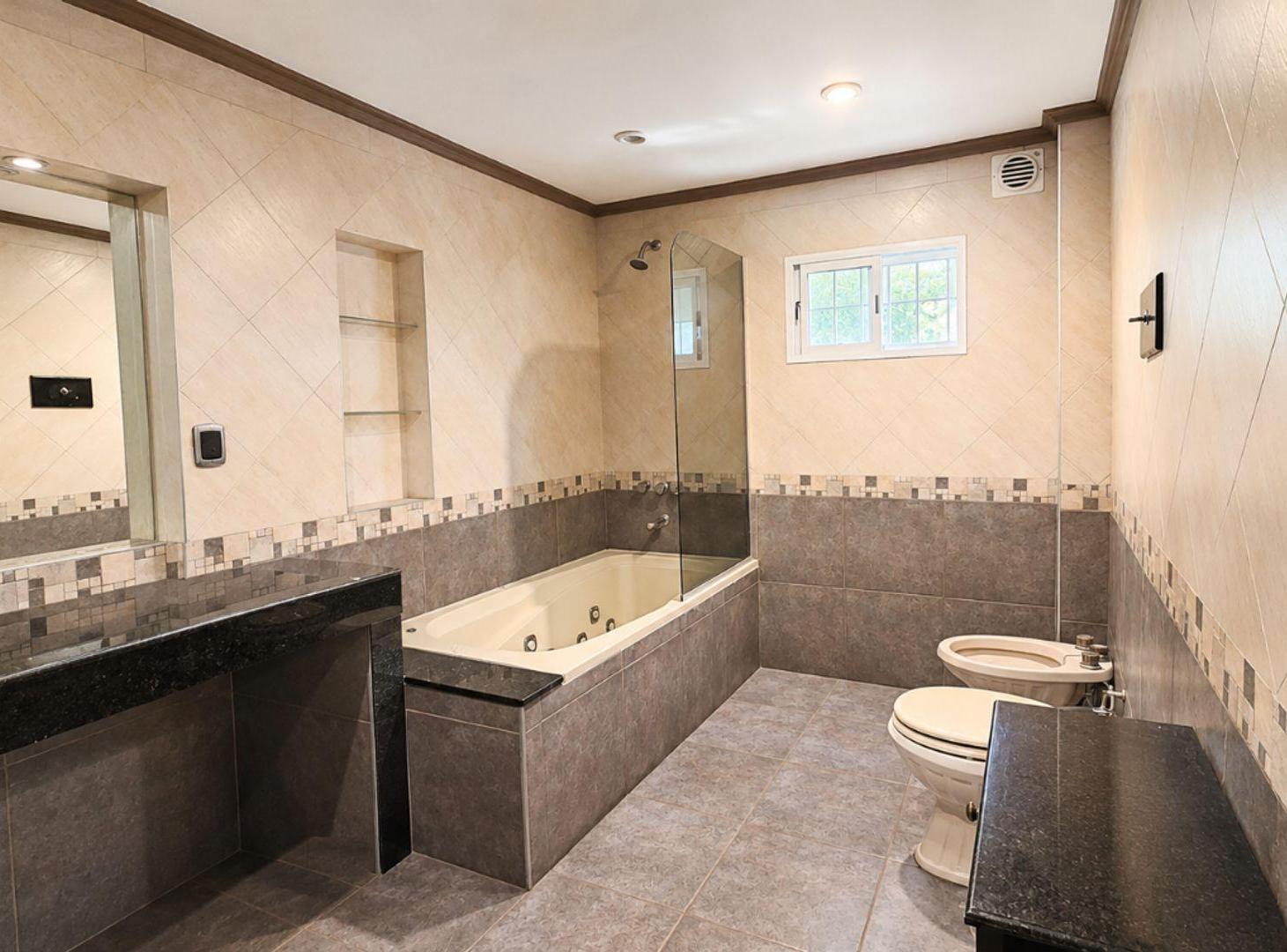 Foto de VENTA CASA VILLA LURO LOTE PROPIO EXCELENTE ESTADO, imagen 5