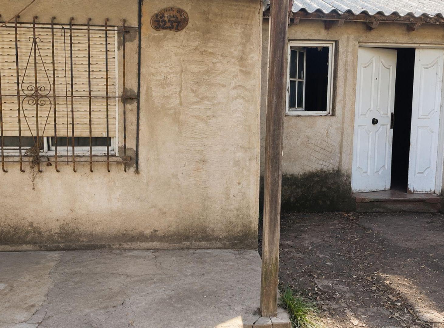 Foto de VENTA CASA 4 AMB SOBRE LOTE PROPIO MONTE GRANDE, imagen 1