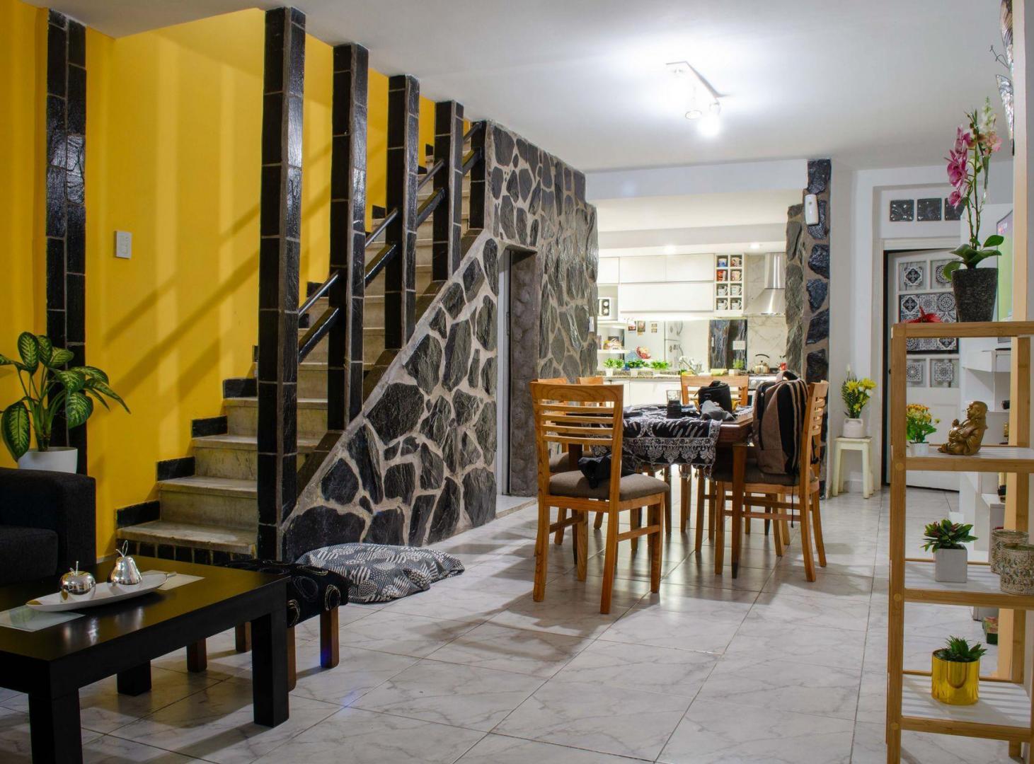 Foto de VENTA CASA 4 AMBIENTES LINIERS PERMUTA, imagen 1