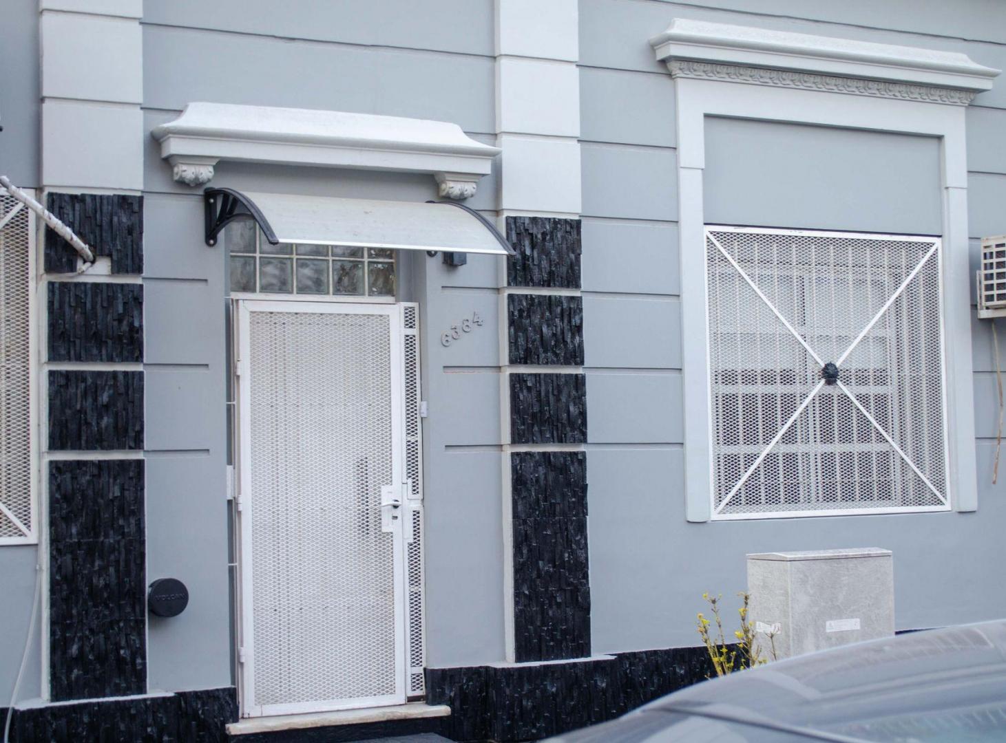 Foto de VENTA CASA 4 AMBIENTES LINIERS PERMUTA, imagen 2