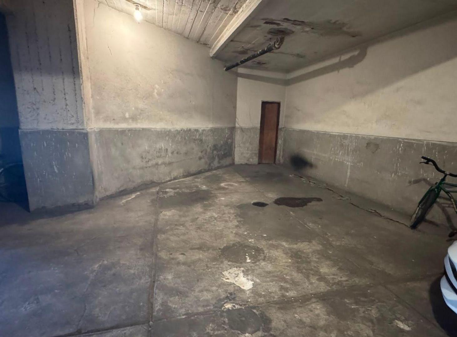 Foto de VENTA DE COCHERA CUBIERTA VERSALLES OPORTUNIDAD, imagen 3