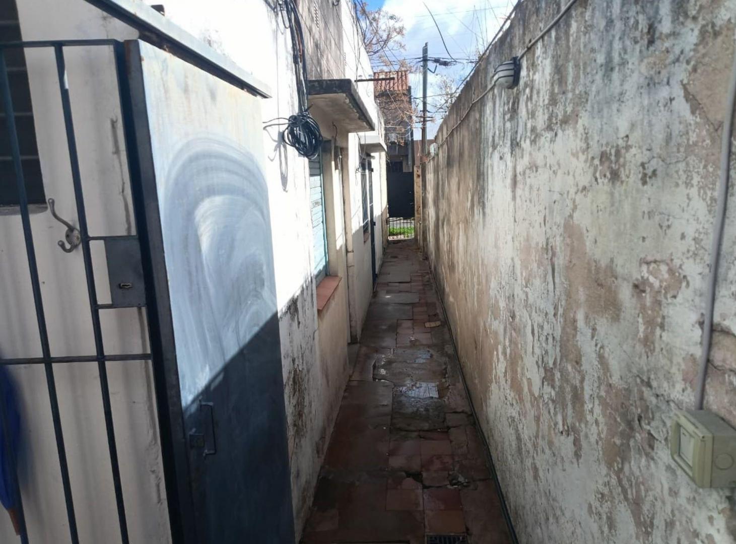 Foto de VENTA PH 2 AMBIENTES BERNAL, imagen 1