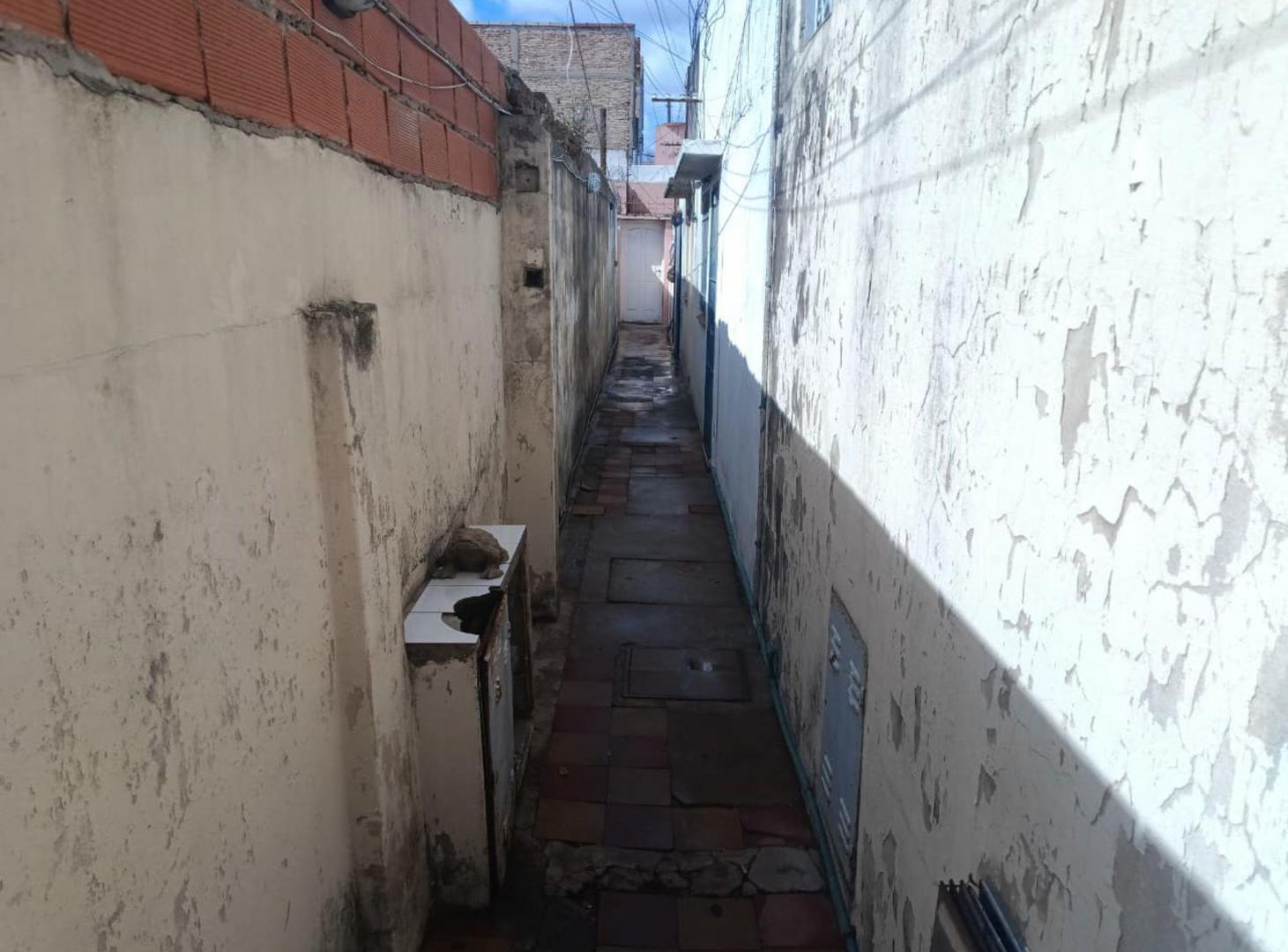 Foto de VENTA PH 2 AMBIENTES BERNAL, imagen 2