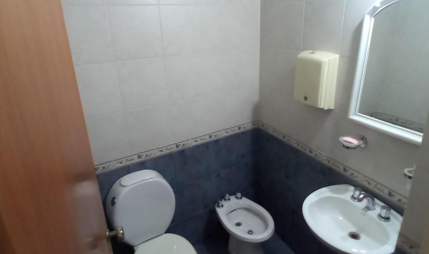 Foto de VENTA CASA 4 AMBIENTES FLORESTA OFICINAS PERMUTA, imagen 5