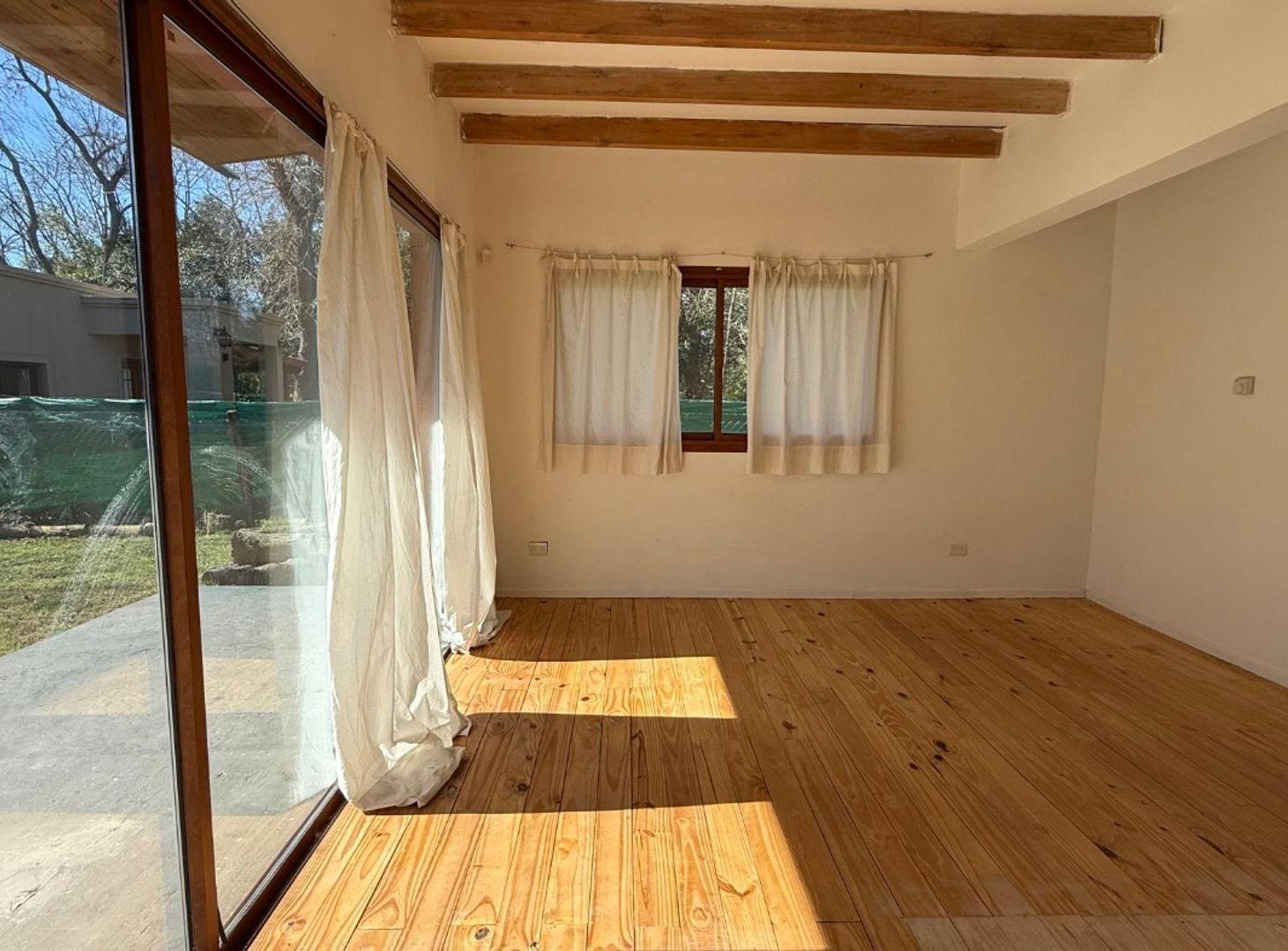 Foto de ALQUILER CASA 2 AMB. PILAR LALONJA 595 MTS PARQUE, imagen 2