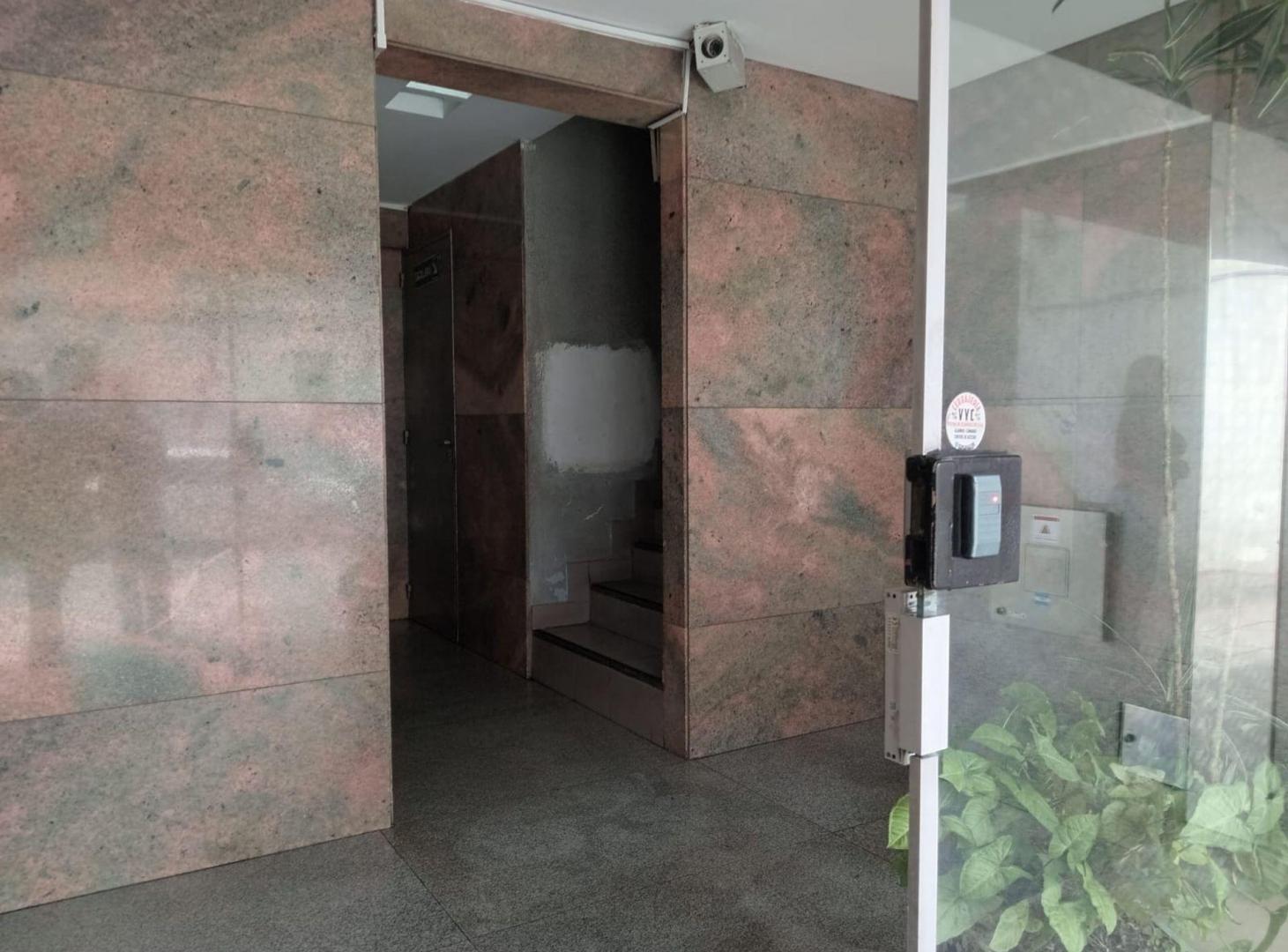 Foto de VENTA DTO 3 AMB AL FRENTE CON BALCON CONSTITUCION, imagen 1