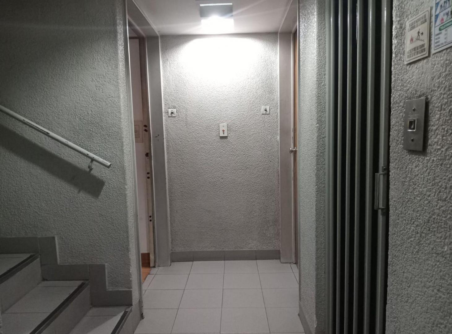 Foto de VENTA DTO 3 AMB AL FRENTE CON BALCON CONSTITUCION, imagen 2
