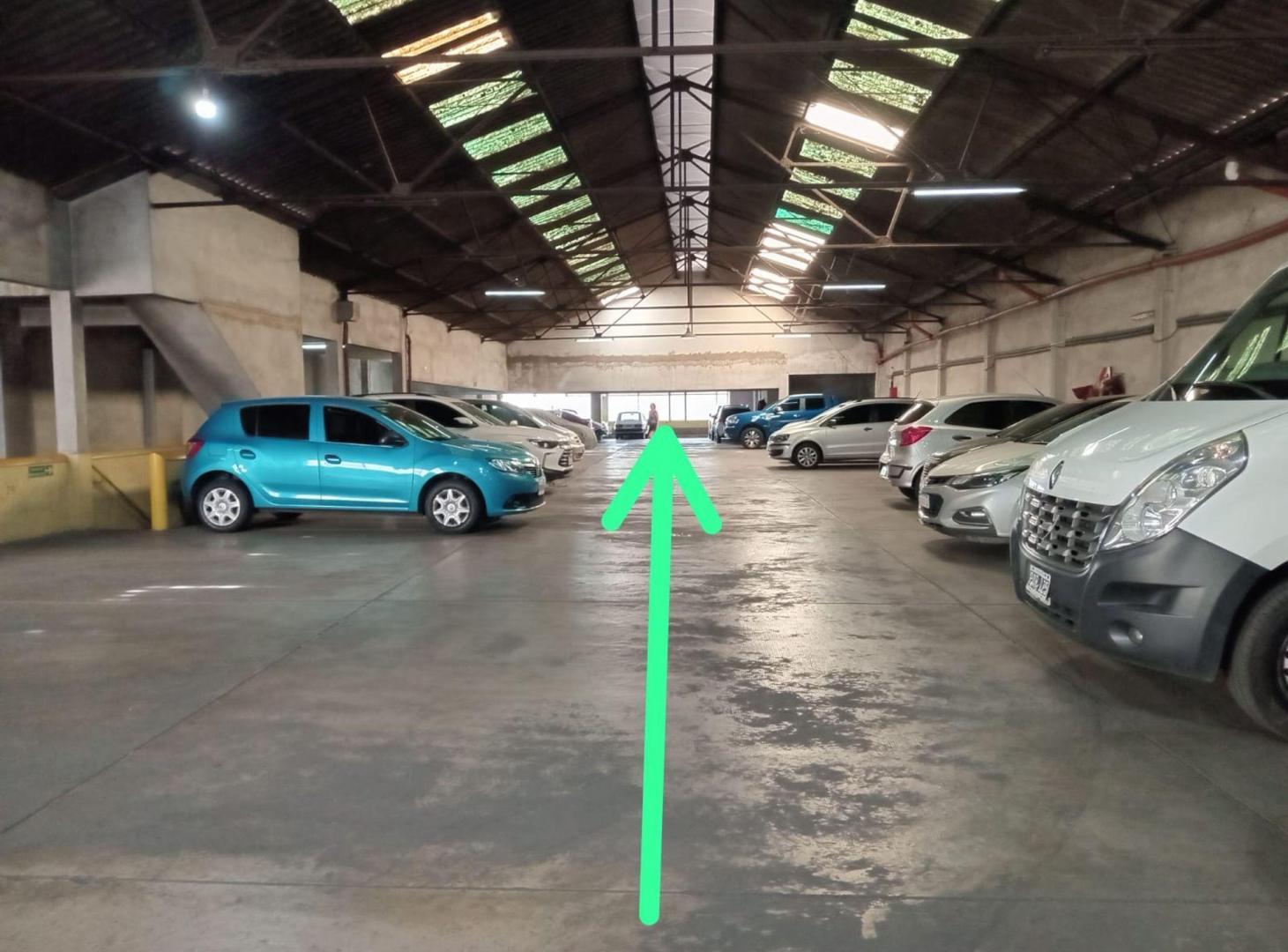 Foto de VENTA COCHERA DOBLE CUBIERTA FIJA EN LINIERS, imagen 3