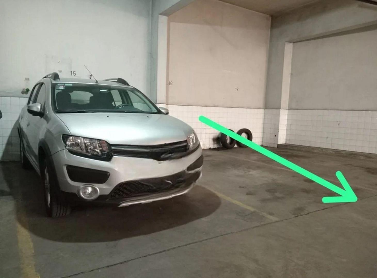 Foto de VENTA 2 COCHERAS FIJAS CUBIERTAS EN LINIERS, imagen 5