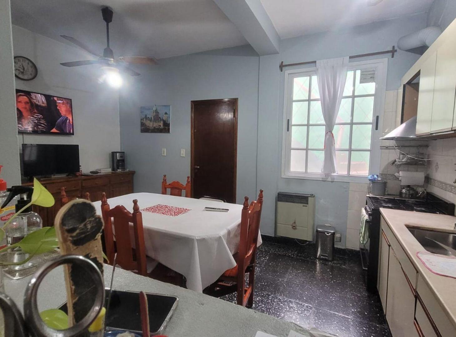 Foto de VENTA CASA 6 AMB LINIERS CON LOCAL MULTIFAMILIAR, imagen 5