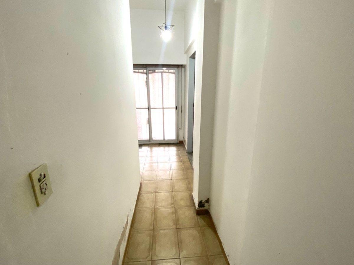Foto de VENTA CASA 5 AMB C/PILETA JARDIN Y DEPTO FINANCIA, imagen 3