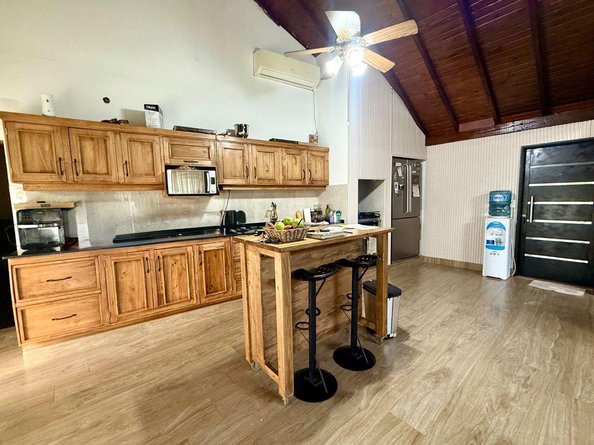 Foto de VENTA CASA 4 AMB FCO ALVAREZ ACEPTA PERMUTA, imagen 5