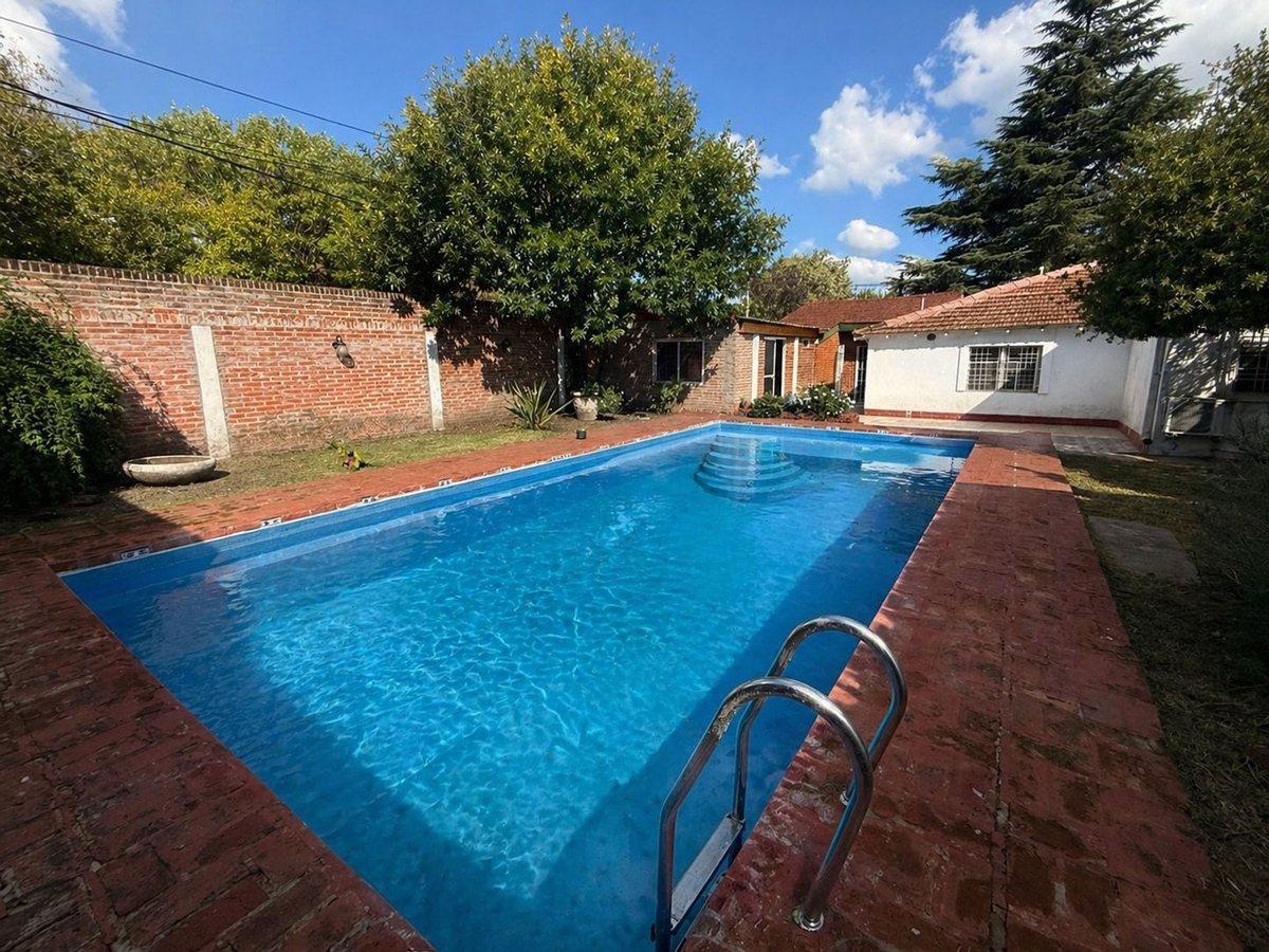 Foto de VENTA CASA 4 AMB CIUDAD EVITA PILETA APT CREDITO, imagen 1