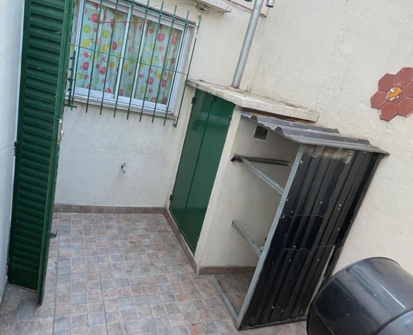 Foto de VENTA CASA 3 AMBIENTES EN MORON APTO CREDITO, imagen 4