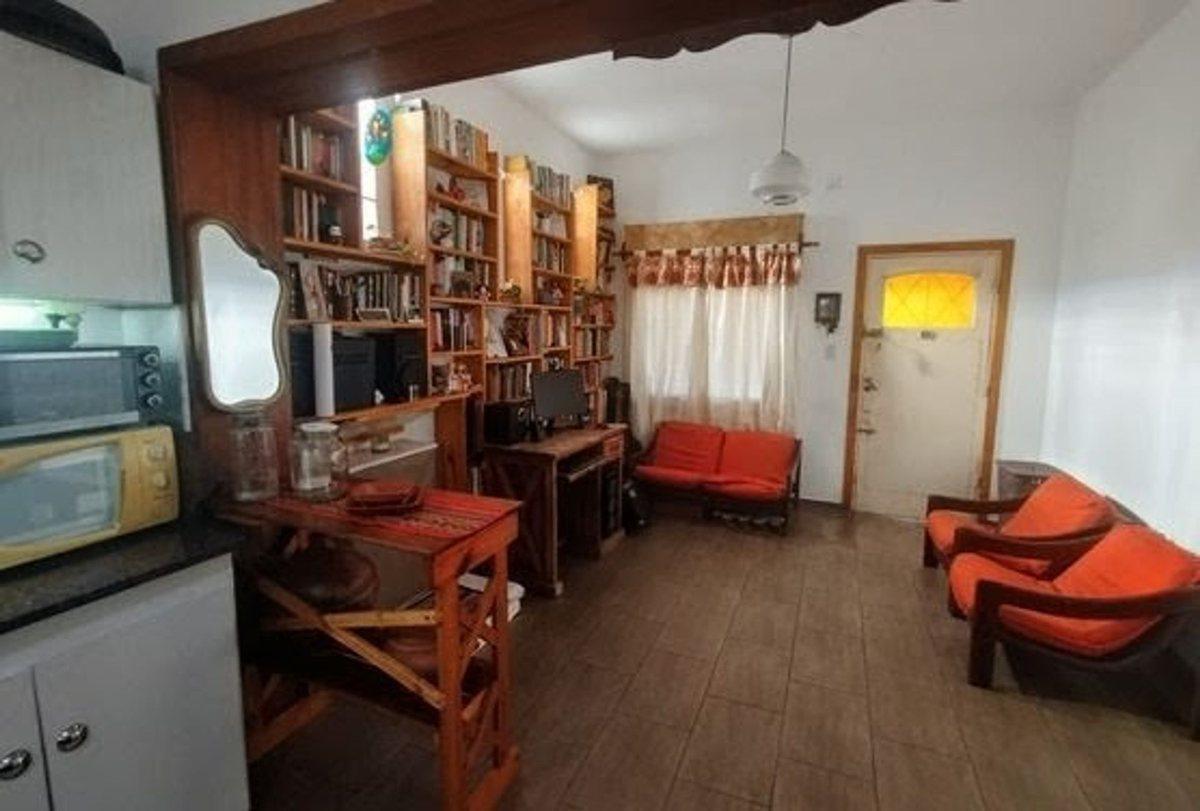 Foto de VENTA CASA 4 AMB TEMPERLEY APTO CREDITO PATIO, imagen 3