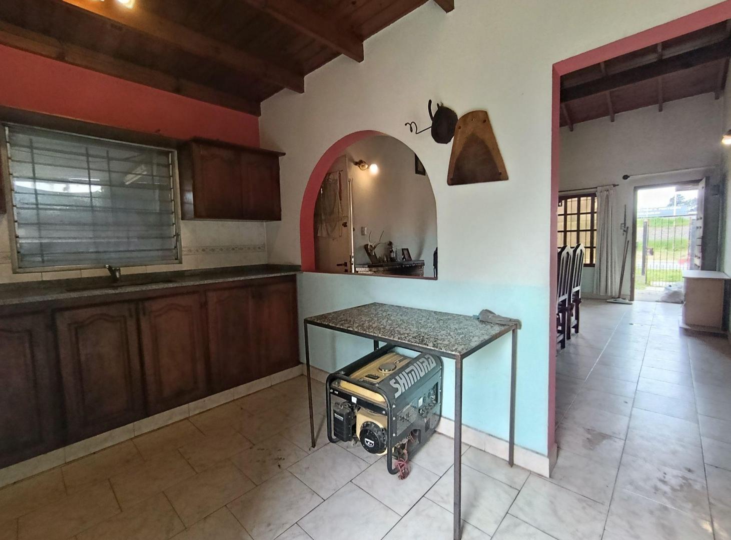 Foto de VENTA CASA 3 AMBIENTES MONTEGRANDE COCHERA Y PATIO, imagen 5