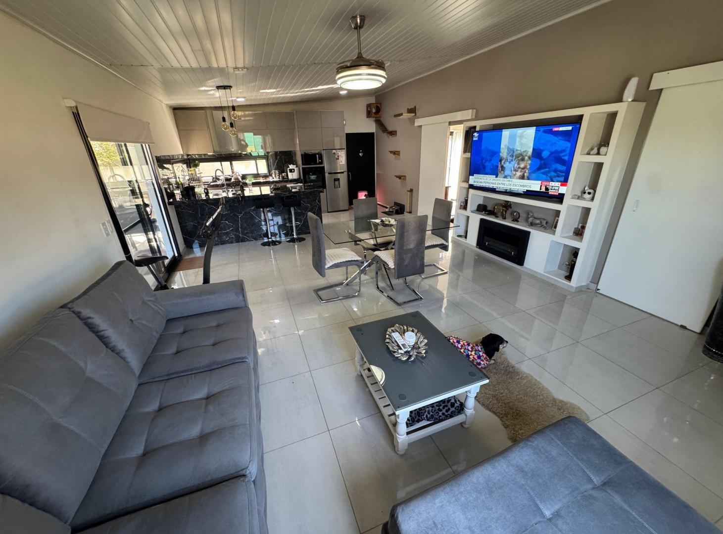 Foto de VENTA CASA 2 AMBIENTES CAÑUELAS IMPECABLE, imagen 2