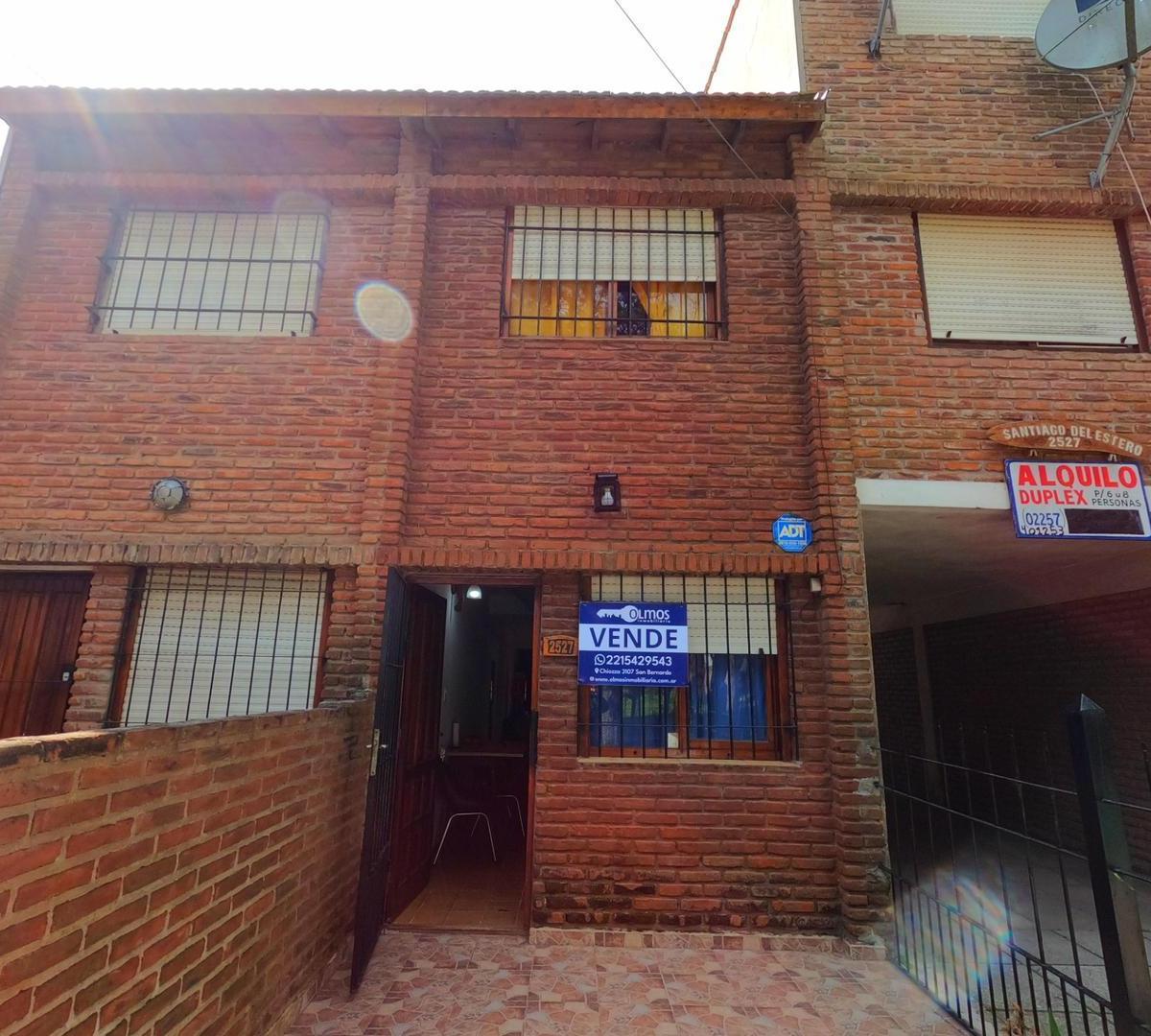 Duplex, Cerca de La Plaza, Cochera Descubierta. 60 m 2